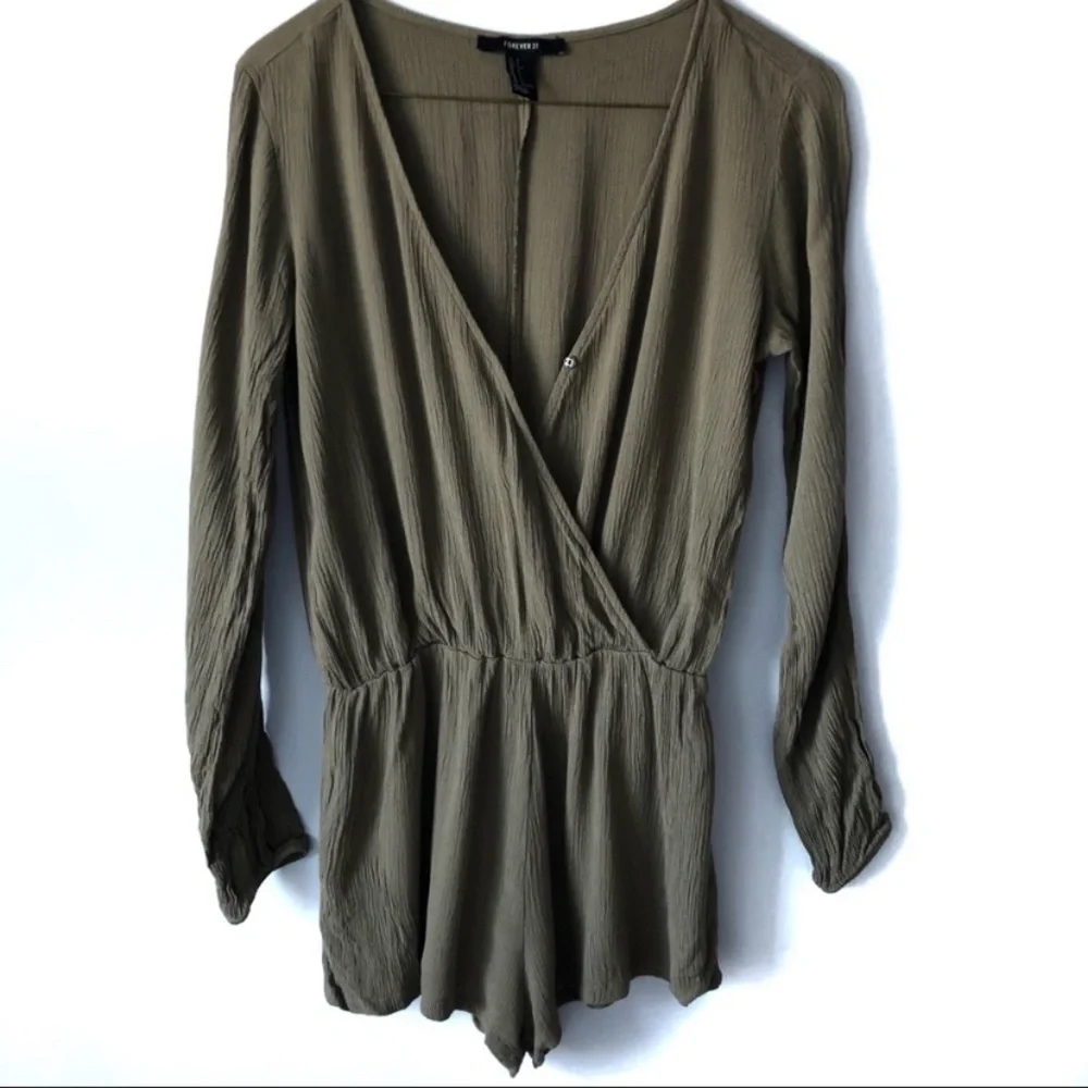 Forever 21 long sleeve romper size S